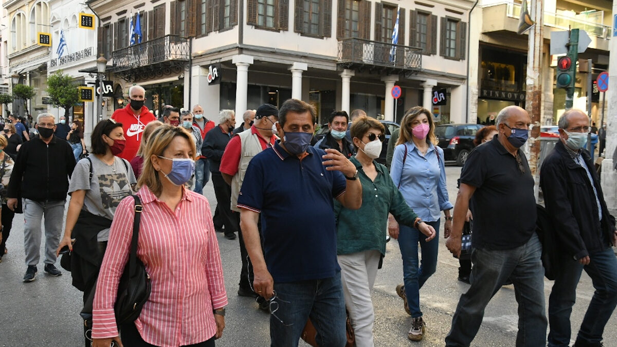 Ο Κώστας Πελετίδης στην κινητοποίηση του εργατικού κέντρου για το νέο αντεργατικό νομοσχέδιο