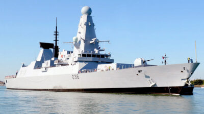 Το Αντιτορπιλικό HMS Defender του Βασιλικού Ναυτικού / Ηνωμένο Βασίλειο