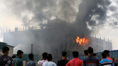 Πυρκαγιά σε εργοστάσιο στο Μπανγκλαντές