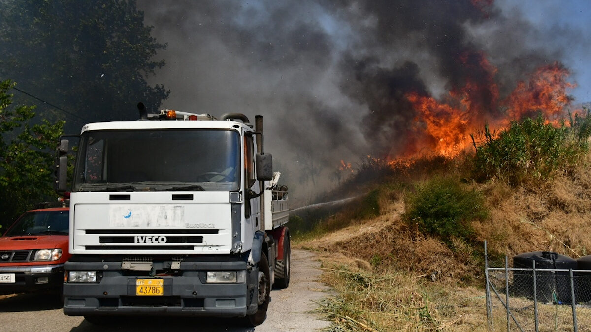 Πυρκαγιά στην περιοχή Ελικίστρα Αχαΐας