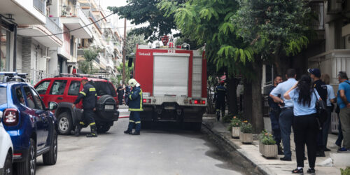Ηλικιωμένος έβαλε φωτιά στο σπίτι του στη Θεσσαλονίκη κι αυτοκτόνησε 5/7/21
