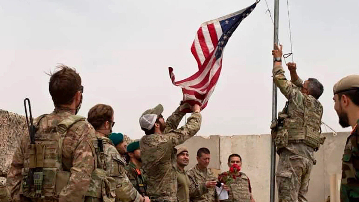 Στρατιώτες των ΗΠΑ αποχωρούν από το Αφγανιστάν μετά από 20 χρόνια κατοχής - Γενάρης 2020