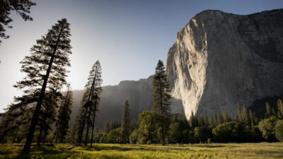 Ο επιβλητικός "τοίχος" του El Capitan στην κοιλάδα Yosemite - Η Μέκκα των αναρριχητών, βρίσκεται στην Πολιτεία της Καλιφόρνια των ΗΠΑ