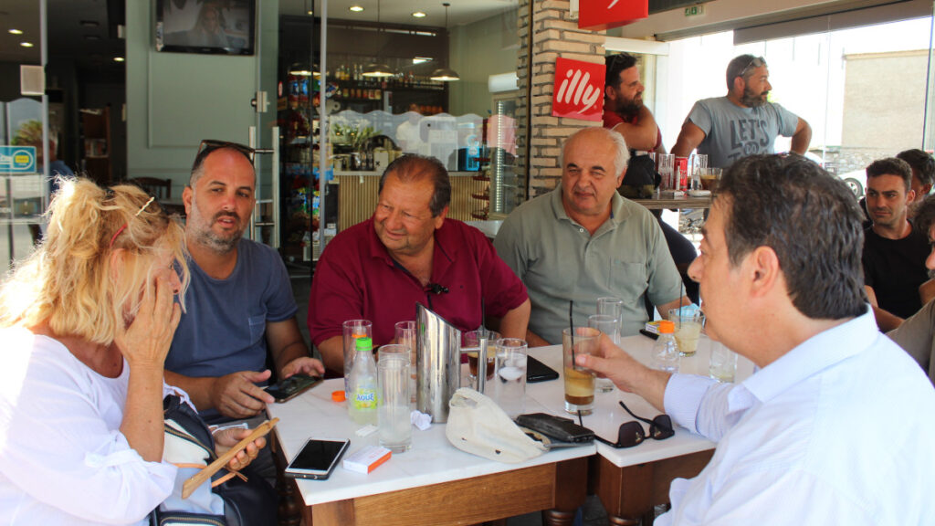 Από την περιοδεία του ΚΚΕ στις πληγείσες περιοχές της Αιγιάλειας