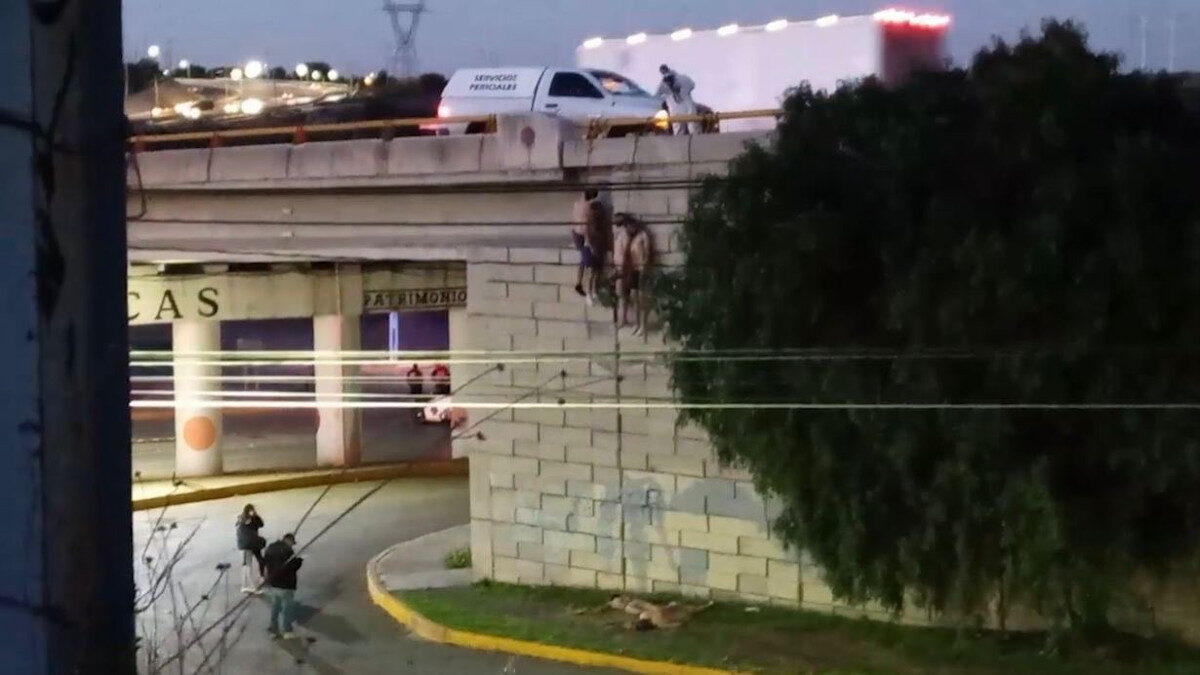 Τα πτώματα έξι ανδρών κρέμονται από τη γέφυρα Σακατέκας στο Μεξικό