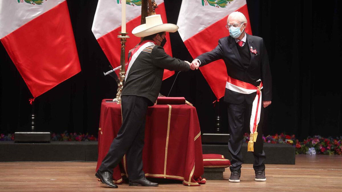 Ο Υπουργός Εξωτερικών του Περού Έκτορ Μπέχαρ με τον Πρόεδρο της Δημοκρατίας, τον Πέδρο Καστίγιο - Ιούλιος 2021