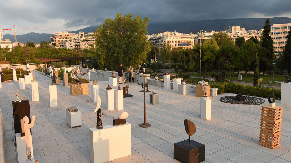 Από παλαιότερη έκθεση γλυπτικής του ΕΕΤΕ