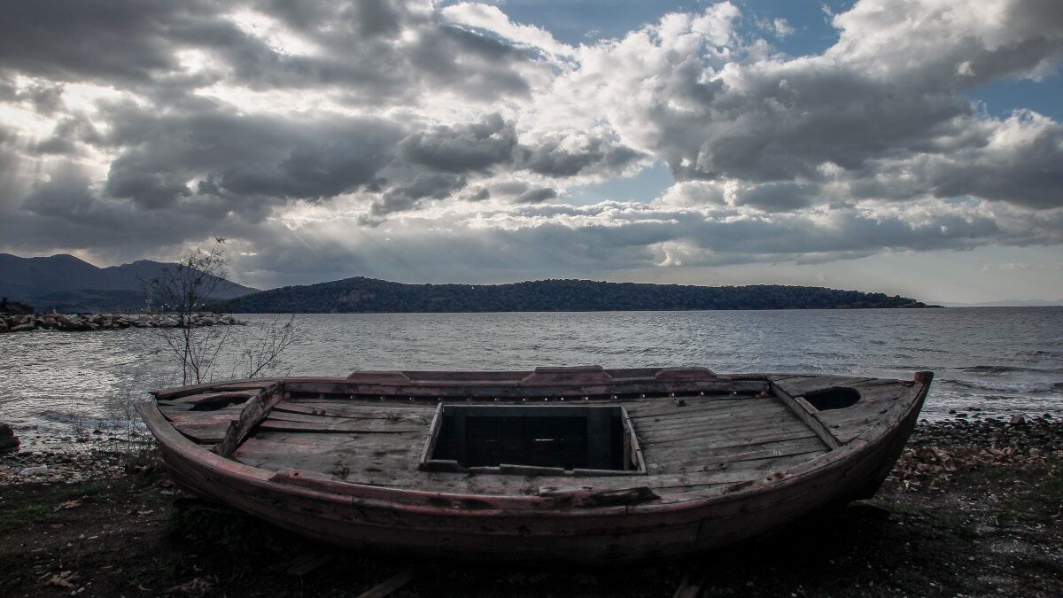 Μηλίνα, Νότιο Πήλιο - εγκαταλελειμμένη ψαρόβαρκα