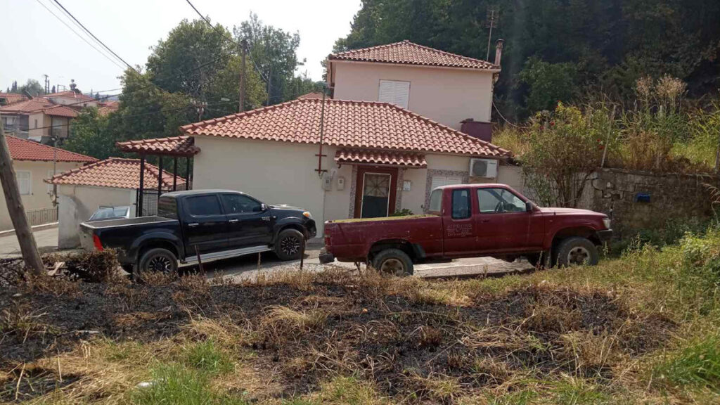 περιοδεία κλιμακίου του κκε στις πληγείσες περιοχές της Ηλείας