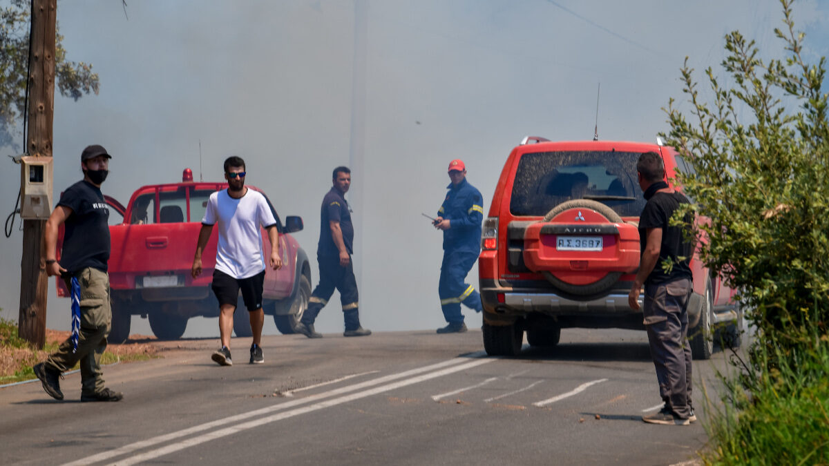 Πυρκαγιά στην Ηλεία - Κάτοικοι και πυροσβέστες στην πρώτη γραμμή της μάχης με τις φλόγες - Σάββατο 7 Αυγούστου 2021