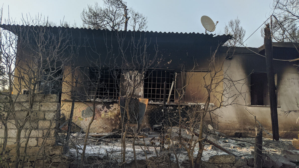 Πυρκαγιά στην Βαρυμπόμπη - Πυροσβεστική