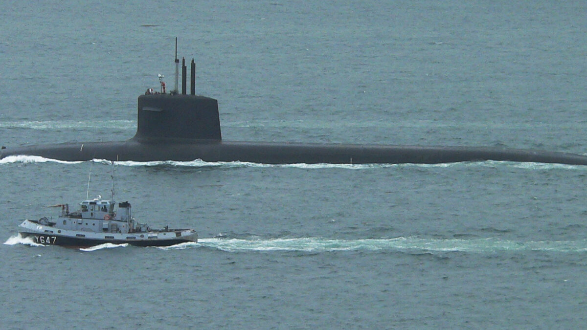 Πυρινικό Υποβρύχιο του Πολεμικού ναυτικού της Γαλλίας Le Terrible (S613) - Εντάχθηκε στο στόλο στις 20/9/2010 και φέρει 16 διηπειρωτικούς πυραύλους (M51) με πυρηνικές κεφαλές