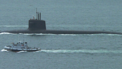 Πυρινικό Υποβρύχιο του Πολεμικού ναυτικού της Γαλλίας Le Terrible (S613) - Εντάχθηκε στο στόλο στις 20/9/2010 και φέρει 16 διηπειρωτικούς πυραύλους (M51) με πυρηνικές κεφαλές