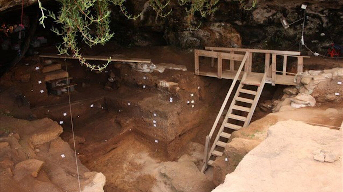 Στο εικονιζόμενο σπήλαιο στο Μαρόκο εντοπίστηκαν τα αρχαιότερα ευρήματα ραπτικής.