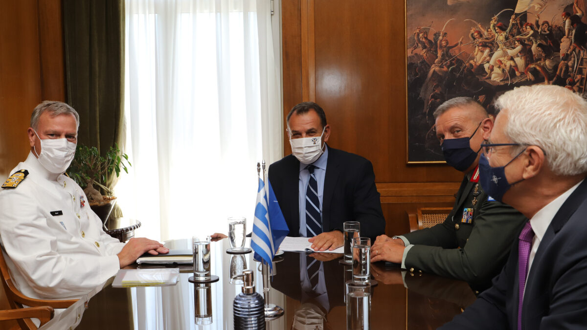 Από την επίσημη επίσκεψη του προέδρου της στρατιωτικής επιτροπής του ΝΑΤΟ στο ΓΕΕΘΑ