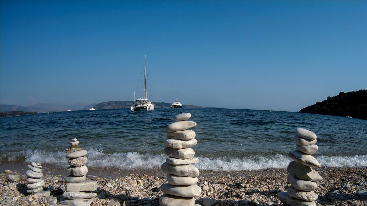 Καιρός - Λιακάδα - Πέτρες - Παραλία Κερασιά στην Κέρκυρα