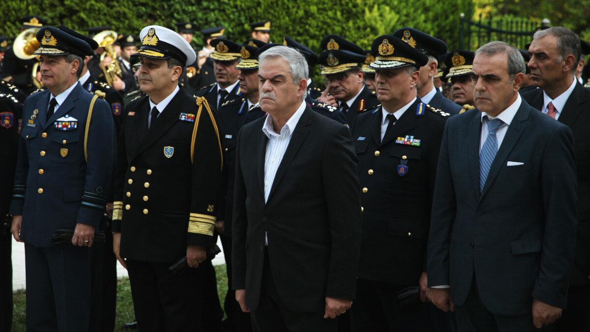 Υπουργός Προστασίας του Πολίτη (Κυβέρνηση ΣΥΡΙΖΑ-ΑΝΕΛ) Νίκου Τόσκα,του Γ.Γ Πολιτικής Προστασίας και της ηγεσίαςΥπουργός Προστασίας του Πολίτη (Κυβέρνηση ΣΥΡΙΖΑ-ΑΝΕΛ) Νίκος Τόσκας, Γ.Γ Πολιτικής Προστασίας και η ηγεσία του Πυροσβεστικού Σώματος, Σάββατο 12 Νοεμβρίου 2016