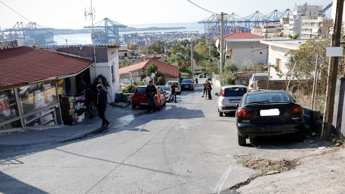 Το σημείο της αιματηρής καταδίωξης απο την Αστυνομία των Ρομά στο Πέραμα