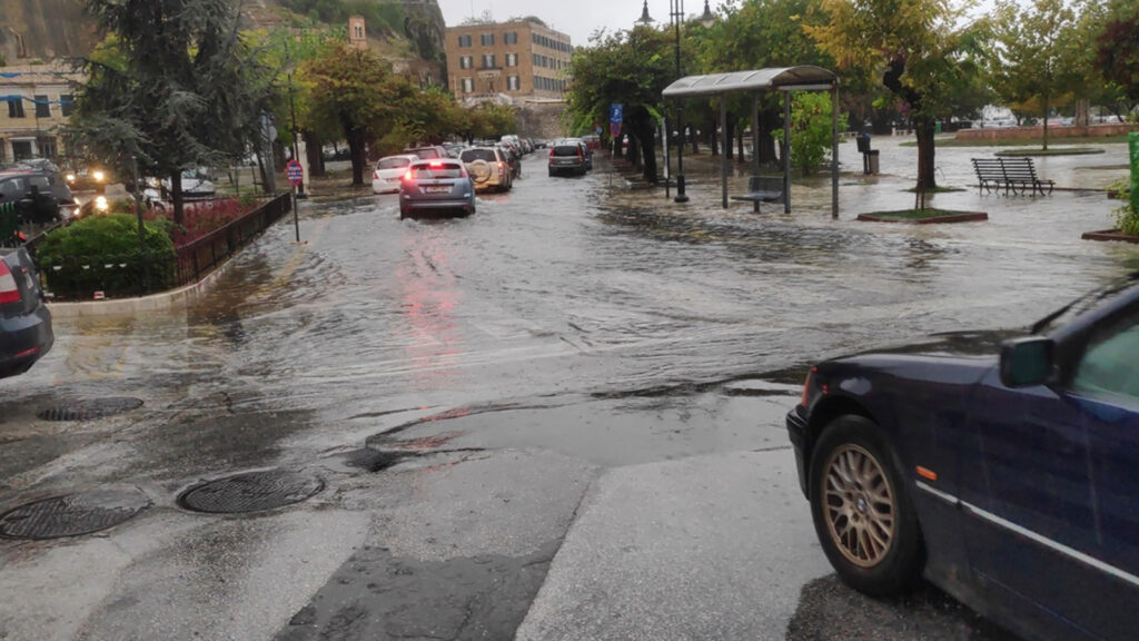 Κακοκαιρία Αθηνά έχει πλήξει τα νησιά του Ιονίου και την Ήπειρο ως το πρωί 8/10/2021