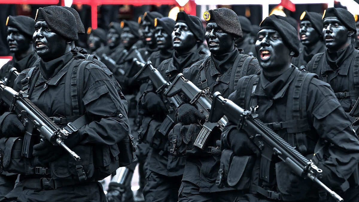 Οι Περουβιανές Ειδικές Δυνάμεις του Στρατού που έχουν αξιοποιηθεί αρκετές φορές στην καταστολή του λαού του Περού