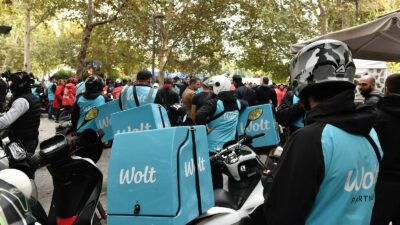 Αθήνα - Εργαζόμενοι στον Επισιτισμό: 24ωρη Απεργία για ΣΣΕ - Στήριξη ανέργων - Μέτρα προστασία διανομέων - 9/11/21