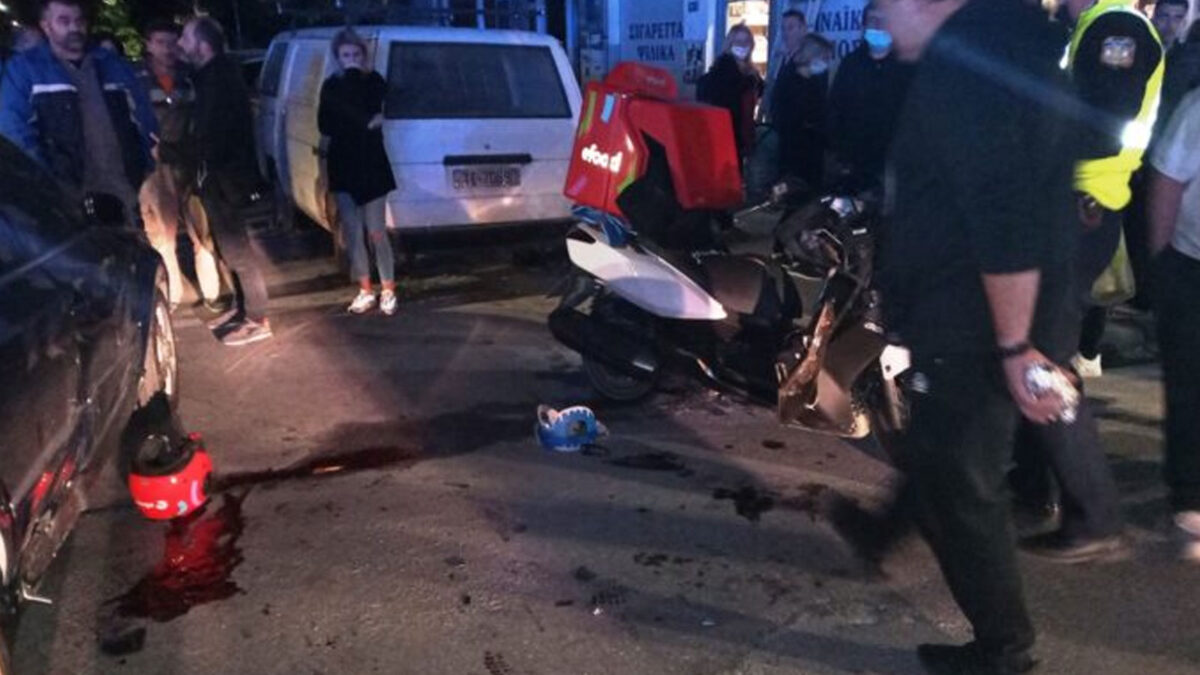 Τροχαίο στο Βόλο όπου τραυματίστηκε διανομέας - 10/11/2021