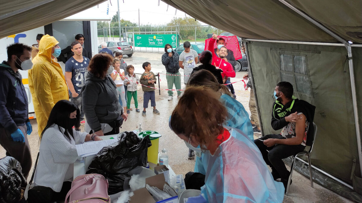 Εμβολιασμός 35 Ρομά στον Ριγανόκαμπο, στην Πάτρα οργάνωσε ο Δήμος