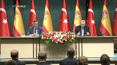 Διμερής συνάντηση ανάμεσα στον Τούρκο πρόεδρο Ρ. Τ. Ερντογάν με τον Ισπανό Πρωθυπουργό Π. Σάντσεθ με υπογραφή στρατιωτικών συμφωνιών