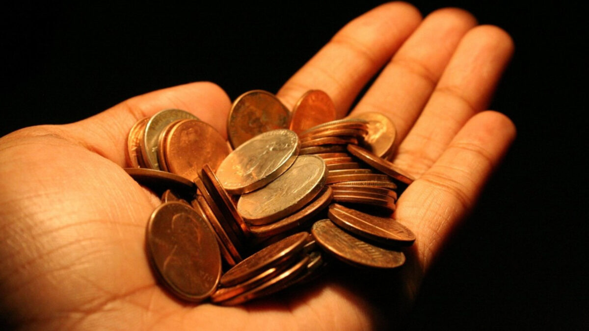 Χρήματα - Λεφτά - Οικονομία - κέρματα - ακρίβεια