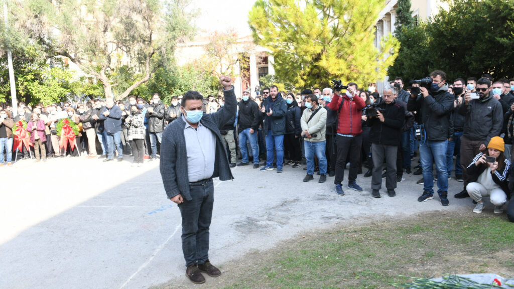 Κατάθεση στεφάνου στο μνημείο της Εξέγερσης του Πολυτεχνείου 1973 κατέθεσαν αντιπροσωπίες της ΚΕ του ΚΚΕ και του ΚΣ της ΚΝΕ - 16/11/2021