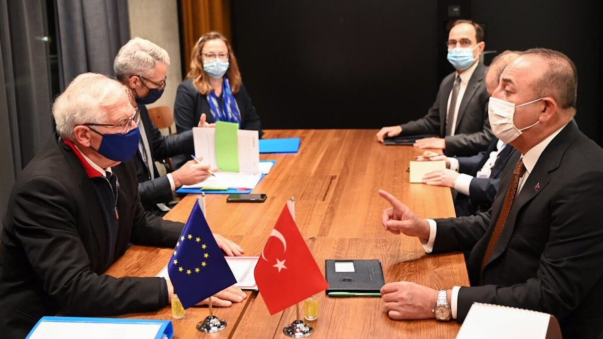 Ο Ύπατος Εκπρόσωπος της ΕΕ, Ζοζέπ Μπορέλ είχε συνάντηση με τον Υπουργό Εξωτερικών της Τουρκίας, Μεβλούτ Τσαβούσογλου στη Στοκχόλμη, 1 Δεκεμβρίου 2021