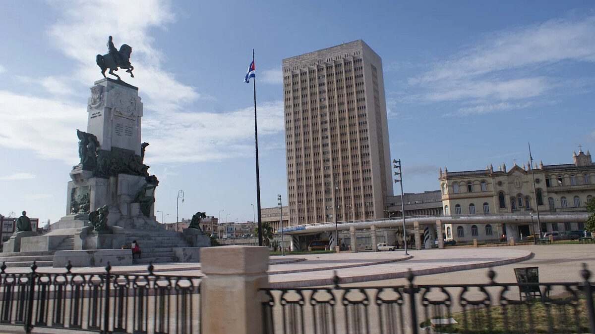 Το εμβληματικό κεντρικό νοσοκομείο της Αβάνας, Hospital Clínico Quirúrgico "Hermanos Ameijeiras, στην Κούβα