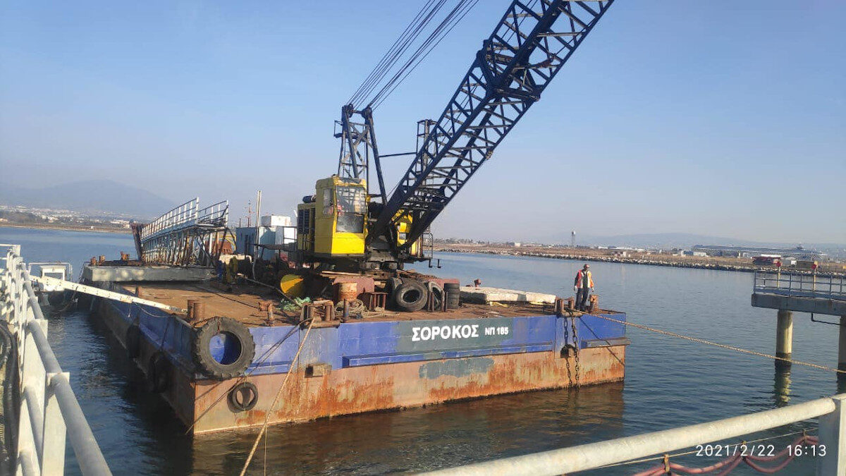 Πλωτός Γερανός Σοροκός