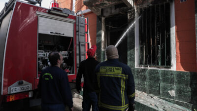 Πυροσβέστες - Πυρκαγιά σε διώροφη κατοικία στο Μεταξουργείο - Αθήνα / Δεκέμβρης 2021