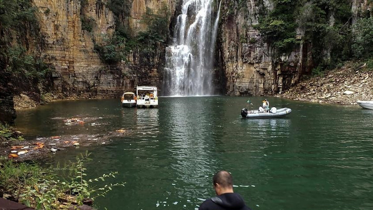 Κατάρρευση γκρεμού σε λίμνη στη Βραζιλία