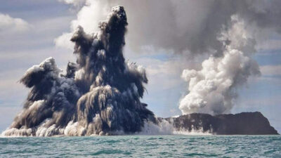 Υποθαλάσσια ηφαιστειακή έκρηξη στην Τόνγκα