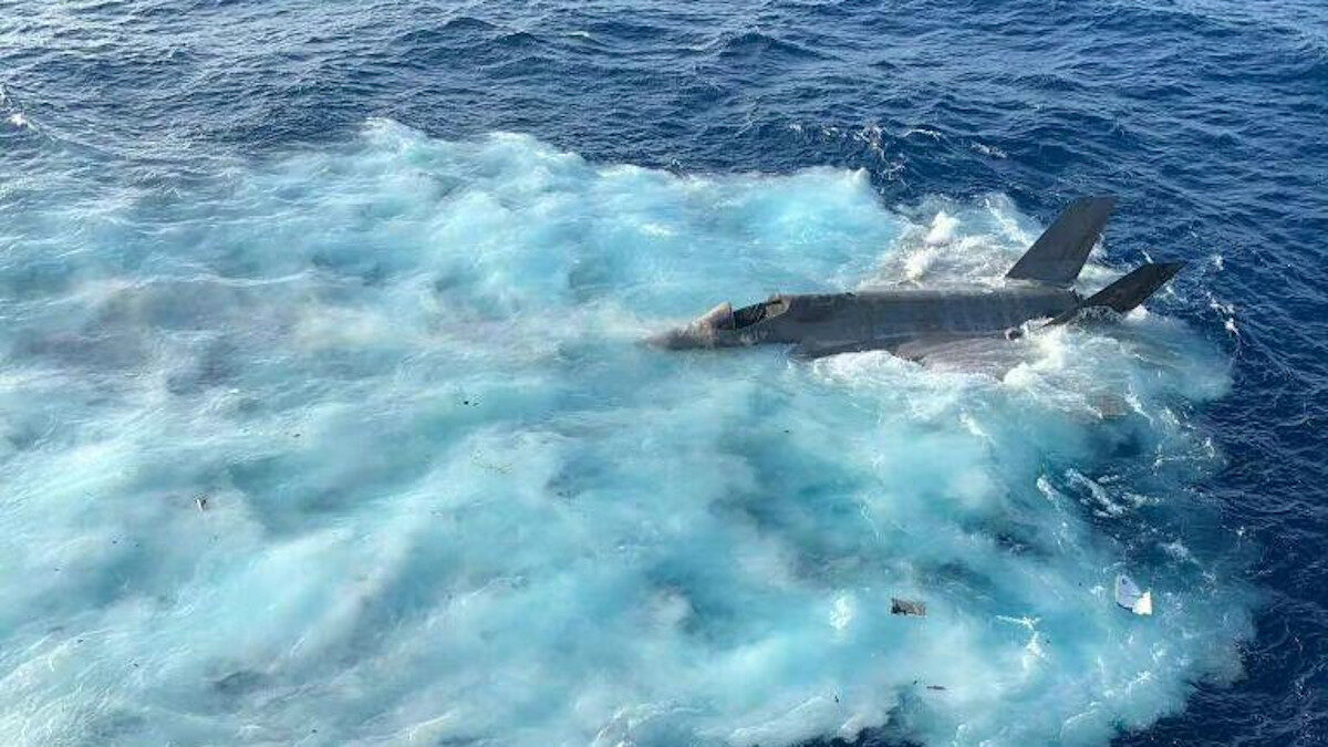 Αμερικανικό F-35 προσέκρουσε σε αεροπλανοφόρο στη Νότια Σινική Θάλασσα