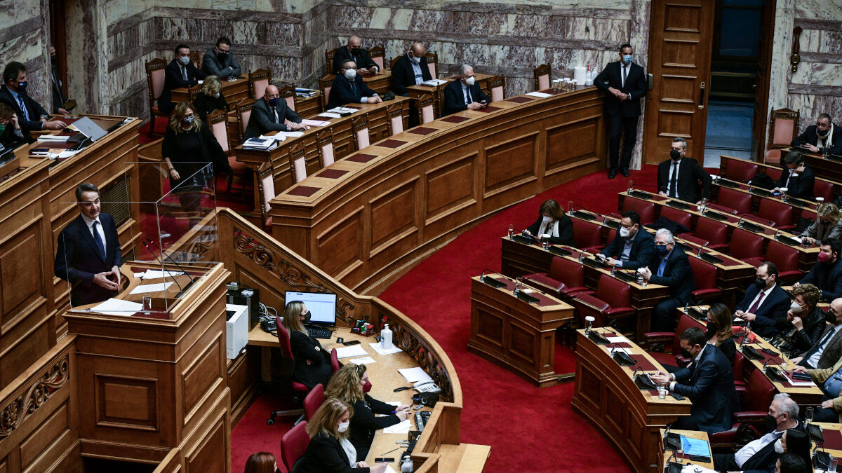 Ο Κ. Μητσοτάκης στο βήμα της Βουλής κατά τη συζήτηση της πρότασης δυσπιστίας της κυβέρνησης