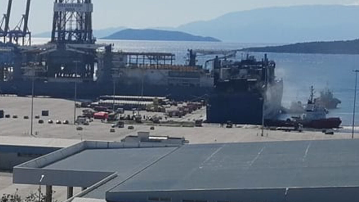 Ρυμουλκήθηκε στο λιμάνι του Αστακού το πλοίο «Euroferry Olympia», στο οποίο είχε εκδηλωθεί πυρκαγιά ανοιχτά της Κέρκυρας - 23/02/2022