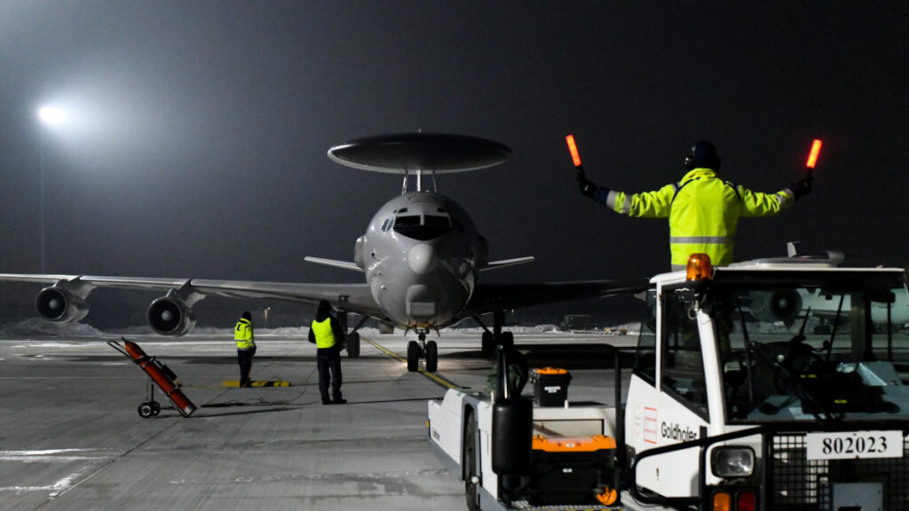 Το αμερικανικό αεροσκάφος έγκαιρης προειδοποίησης και ελέγχου της Boeing, E-3A AWACS