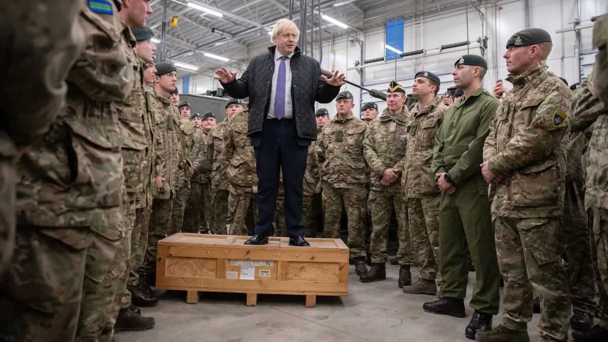 Ο Βρετανός Πρωθυπουργός Μπόρις Τζόνσον με τα Βρετανικά στρατεύματα σε βάση του ΝΑΤΟ στην Εσθονία - Δεκέμβρης 2019