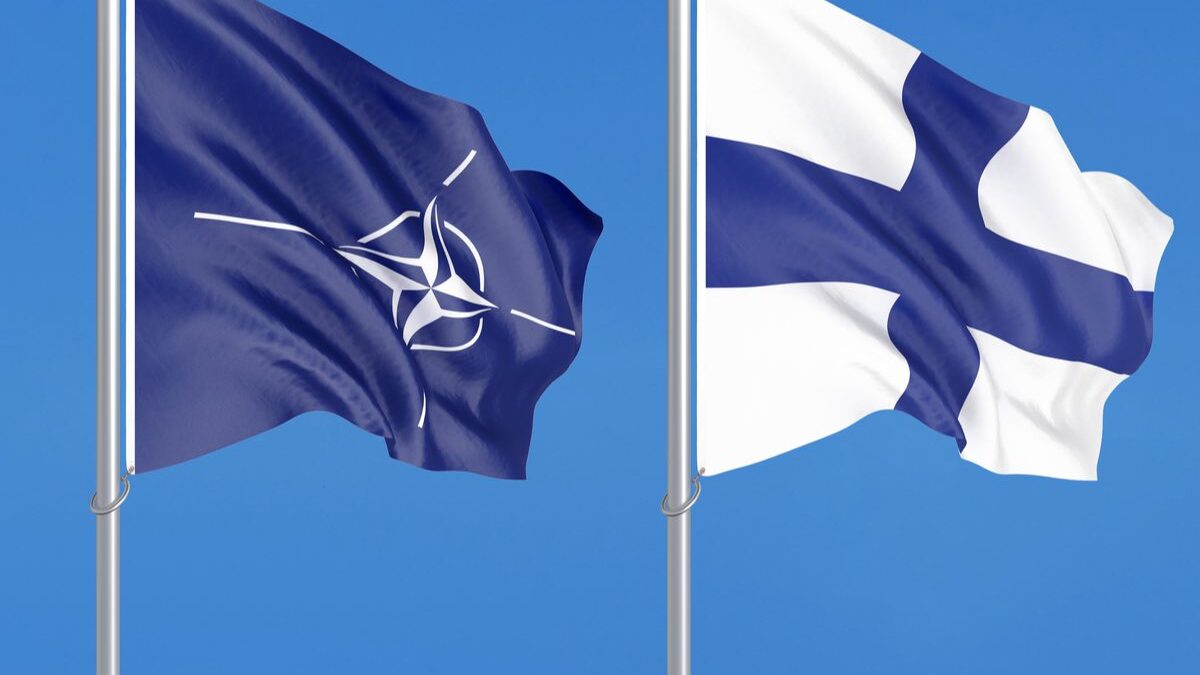 Σημαίες Φινλανδίας - ΝΑΤΟ
