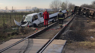 Hμιφορτηγό συγκρούσθηκε με τρένο στη νότια Ουγγαρία - 05/04/2022