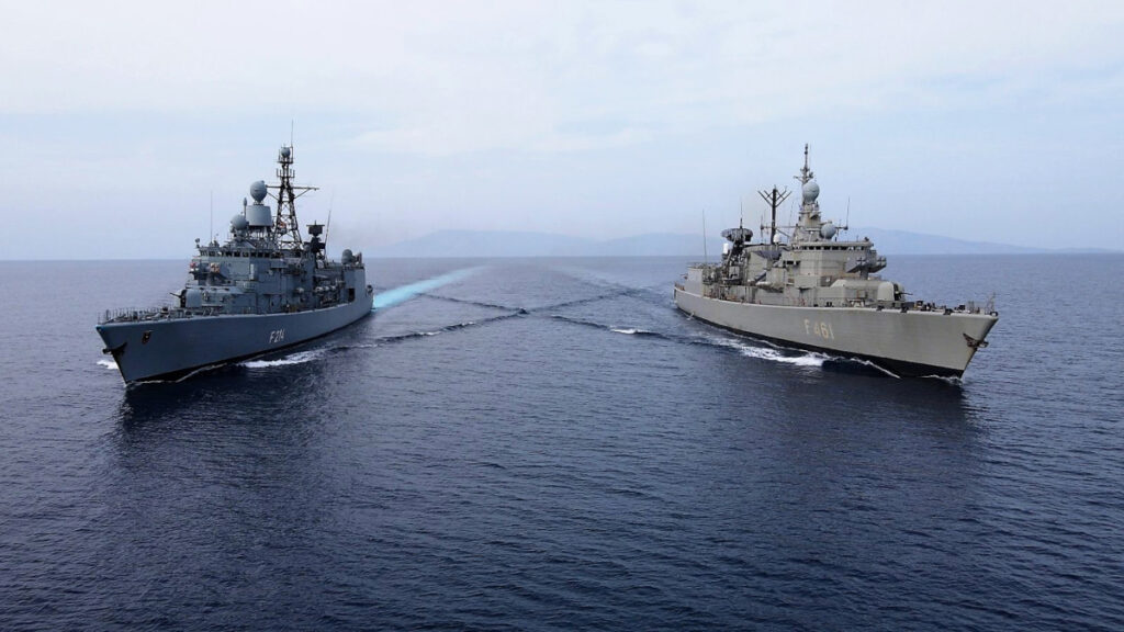 PASSEX (Passing Exercise) της Φρεγάτας ΝΑΒΑΡΙΝΟΝ με τη Γερμανική Φρεγάτα FGS LUEBECK της Μόνιμης Συμμαχικής Ναυτικής Δύναμης 2 (Standing NATO Maritime Group Two SNMG 2), στην θαλάσσια περιοχή του Κεντρικού Αιγαίου και των Κυκλάδων