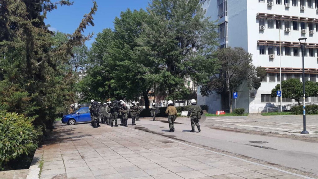 Τα ΜΑΤ στους χώρους του Αριστοτέλειο Πανεπιστημίου Θεσσαλονίκης / 18-19/04/2022