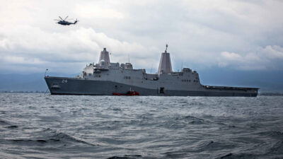 Στο Βόλο έδεσε το USS Arlington (LPD-24), πλοίο (ΠΓΥ) αμφίβιας μεταφοράς - 5 Μάη 2022