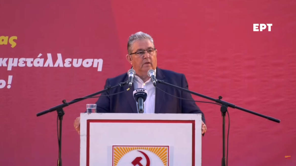 Ο Δημήτρης Κουτσούμπας, σε πολιτική συγκέντρωση του ΚΚΕ στο Ηράκλειο Κρήτης