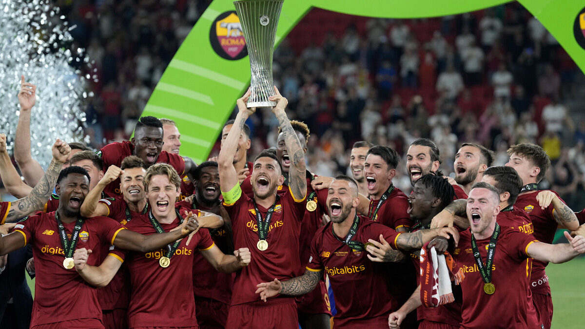 Europa Conference League: Το τρόπαιο του 2022 στη Ρόμα
