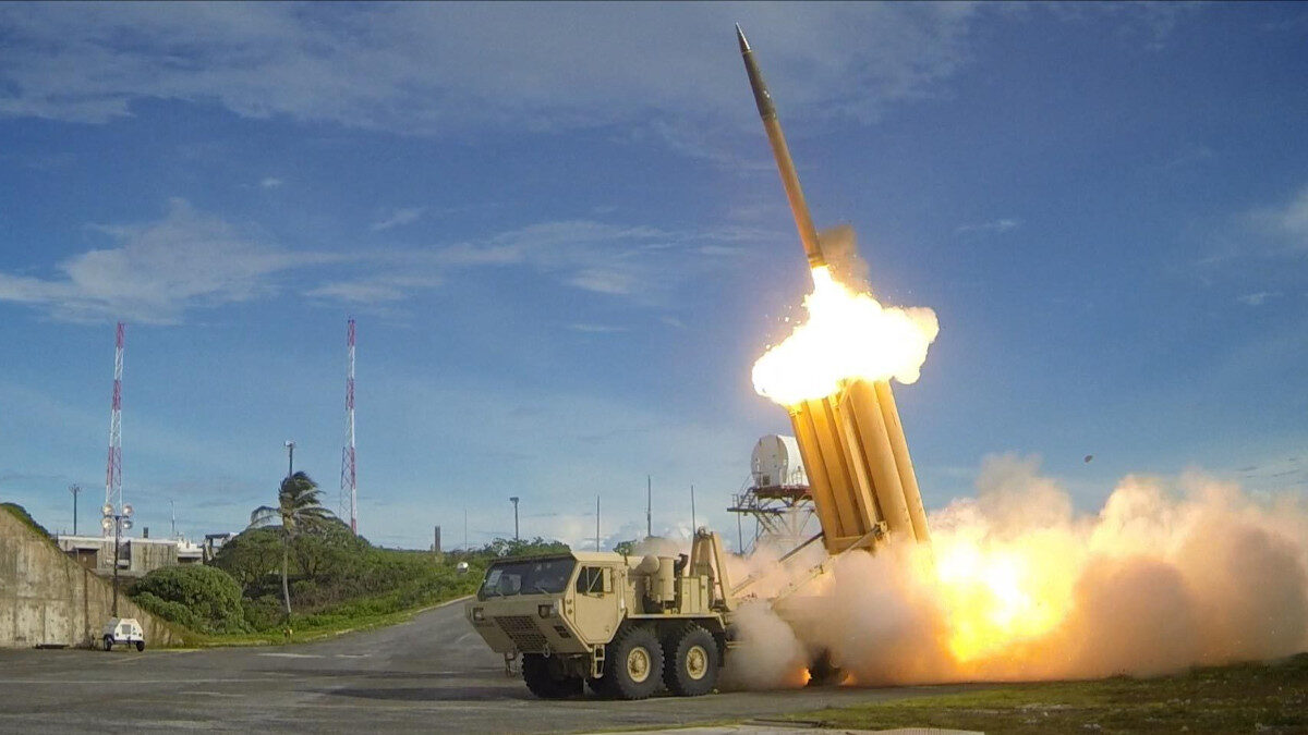 Εκτόξευση πυραύλου απο το σύστημα THAAD (Terminal High Altitude Area Defense) των ΗΠΑ και της Νότιας Κορέας