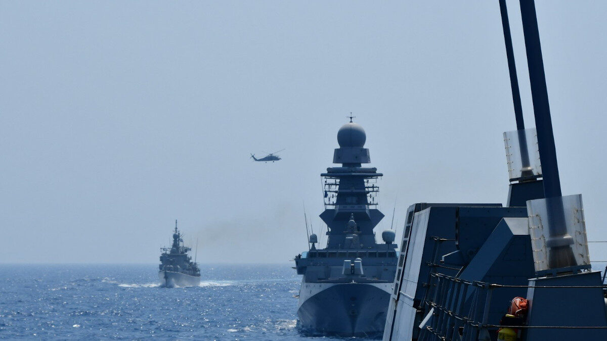 συνεκπαίδευση τύπου PASSEX (Passing Exercise) της Φρεγάτας (Φ/Γ) ΝΑΒΑΡΙΝΟΝ και του Υποβρυχίου (Υ/Β) ΚΑΤΣΩΝΗΣ με Μονάδες της Μόνιμης Συμμαχικής Ναυτικής Δύναμης 2 (Standing NATO Maritime Group Two – SNMG2)